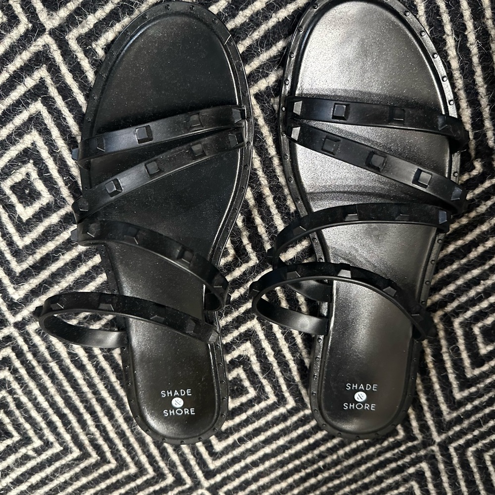 Shade & Shore Black Strappy Sandals